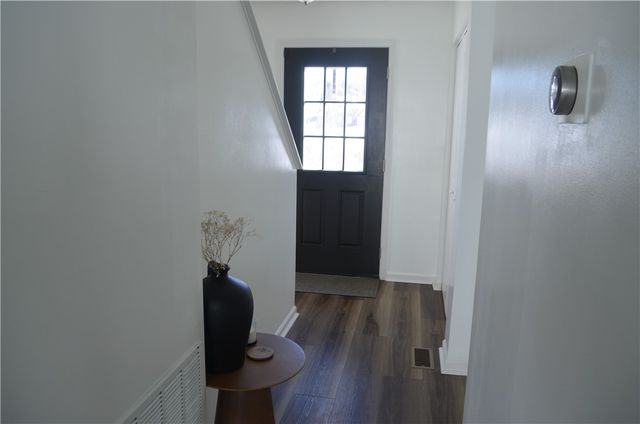 515 Galileo Dr, Rostraver, PA 15012