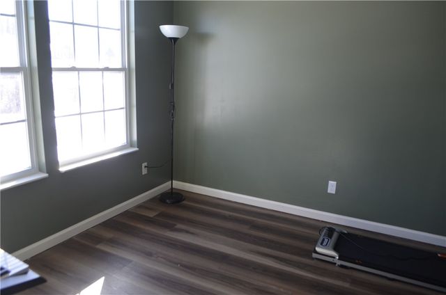 515 Galileo Dr, Rostraver, PA 15012