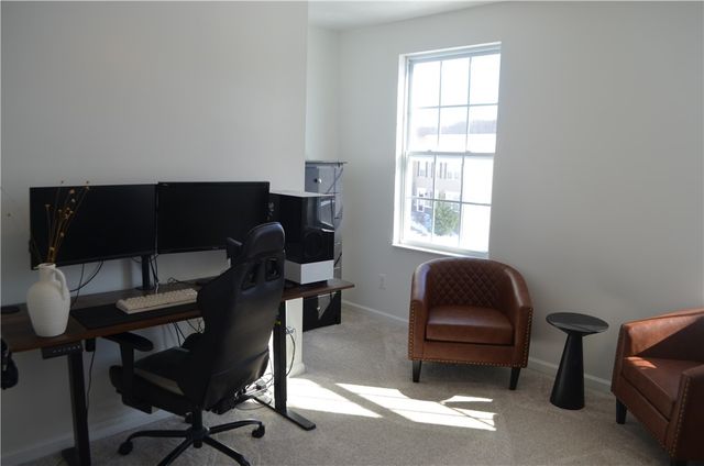 515 Galileo Dr, Rostraver, PA 15012