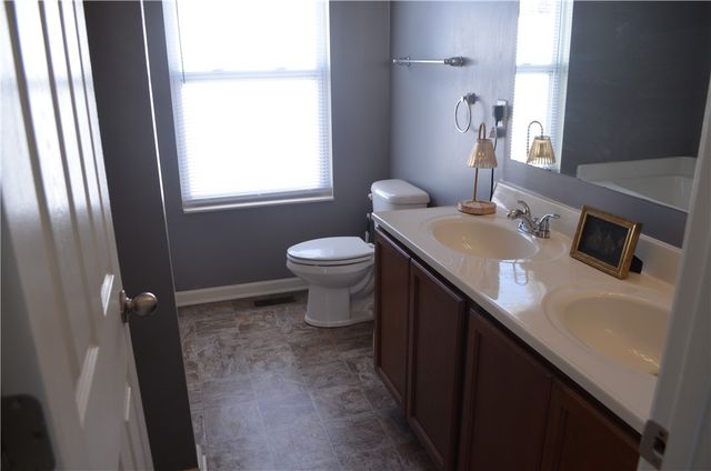 515 Galileo Dr, Rostraver, PA 15012