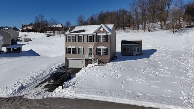 515 Galileo Dr, Rostraver, PA 15012