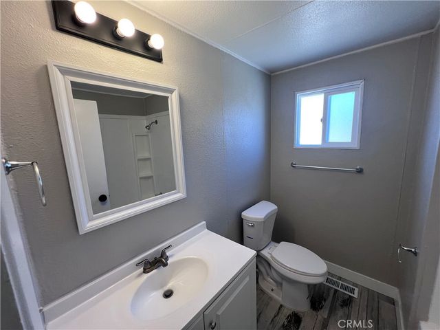 19127 Danbury, Hesperia, CA 92345