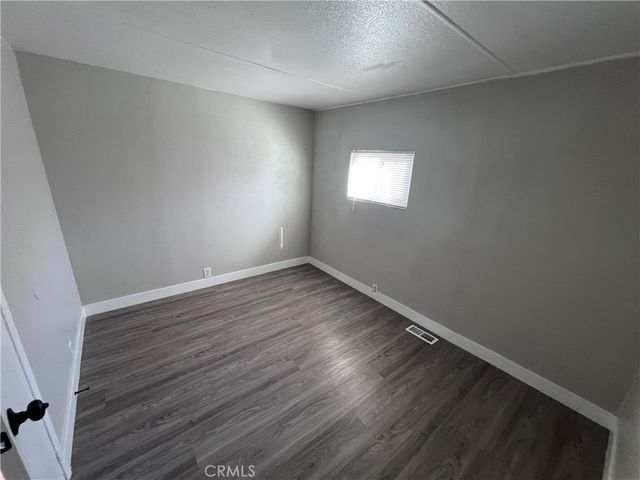 19127 Danbury, Hesperia, CA 92345