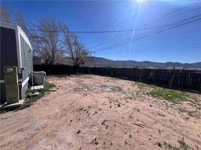 19127 Danbury, Hesperia, CA 92345