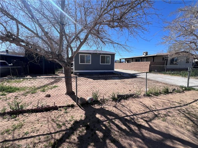 19127 Danbury, Hesperia, CA 92345