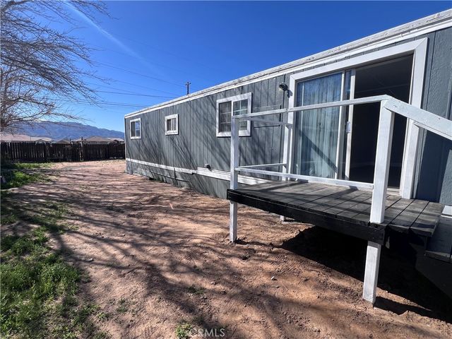 19127 Danbury, Hesperia, CA 92345