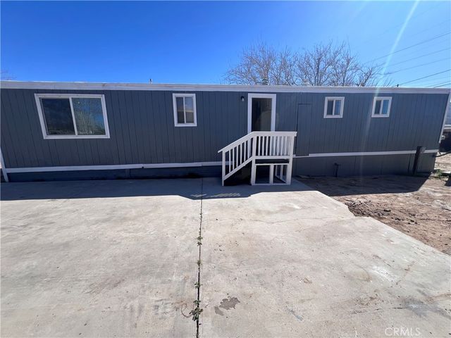 19127 Danbury, Hesperia, CA 92345