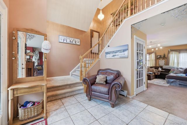 17 Holmes Avenue, Eastport, NY 11941