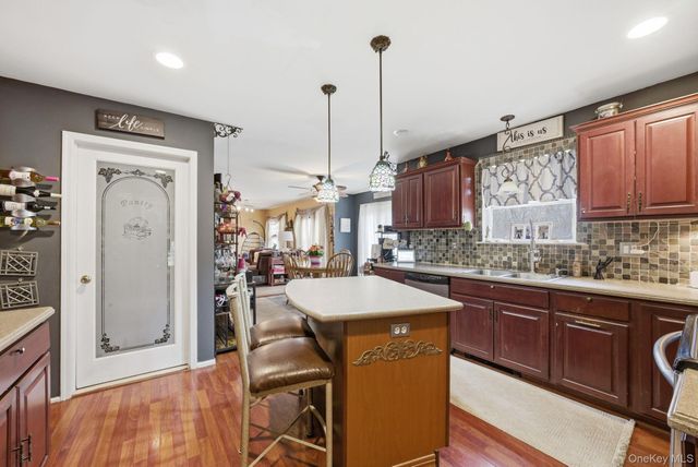 17 Holmes Avenue, Eastport, NY 11941