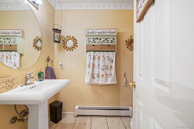 17 Holmes Avenue, Eastport, NY 11941