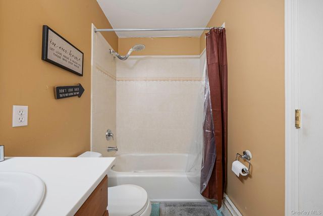 17 Holmes Avenue, Eastport, NY 11941