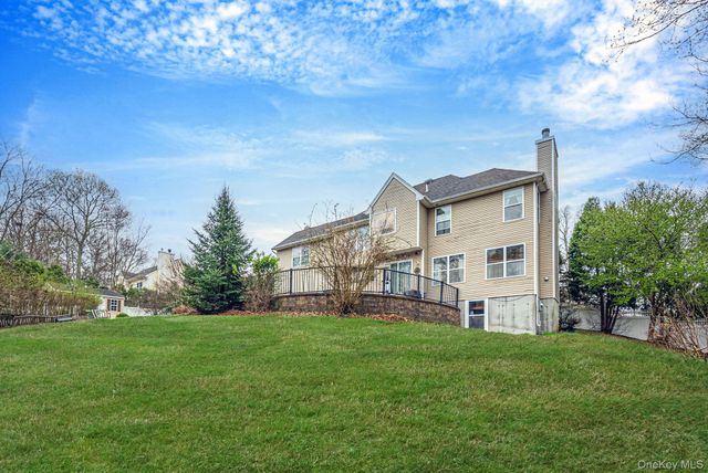 17 Holmes Avenue, Eastport, NY 11941