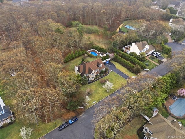 17 Holmes Avenue, Eastport, NY 11941