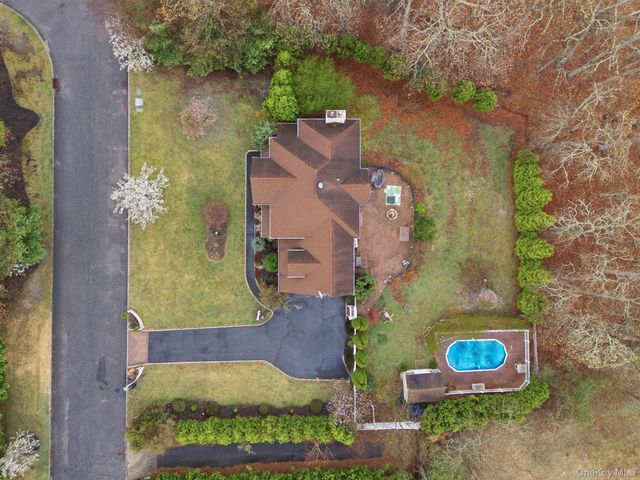 17 Holmes Avenue, Eastport, NY 11941