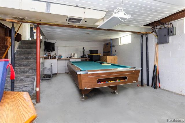 6129 Southward Avenue, Waterford, MI 48329