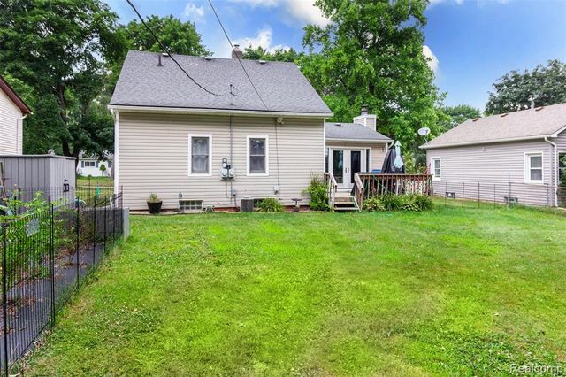 6129 Southward Avenue, Waterford, MI 48329