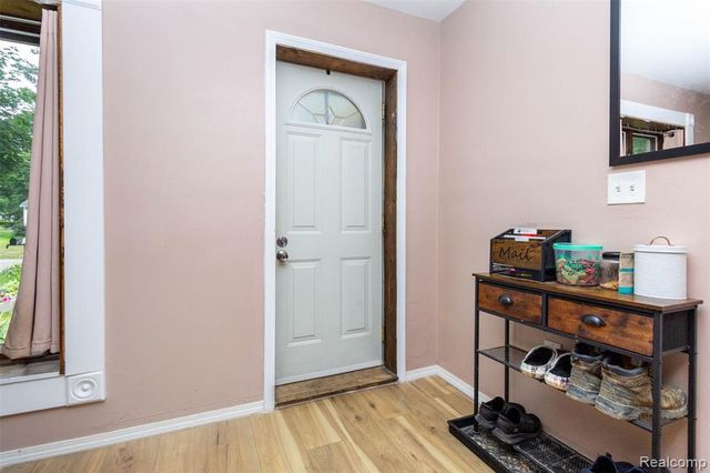 6129 Southward Avenue, Waterford, MI 48329