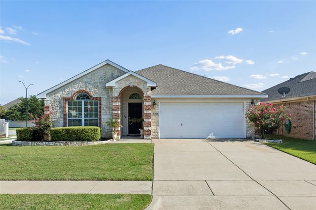 8364 Bowspirit Lane, Fort Worth, TX 76053