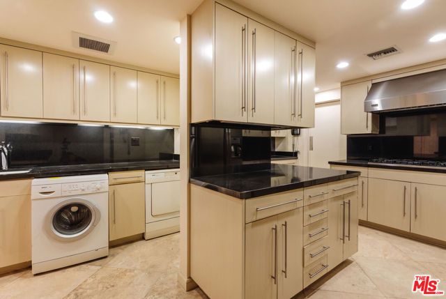 8787 Shoreham Drive 407, West Hollywood, CA 90069