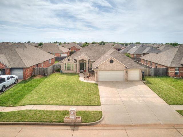 705 N White Tail Way, Mustang, OK 73064