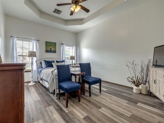 705 N White Tail Way, Mustang, OK 73064