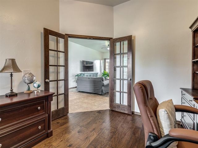 705 N White Tail Way, Mustang, OK 73064