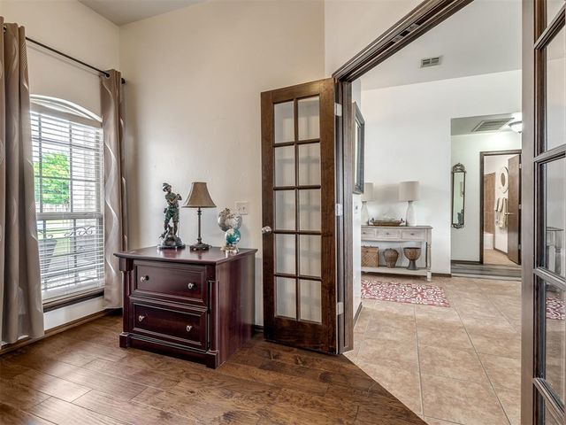 705 N White Tail Way, Mustang, OK 73064
