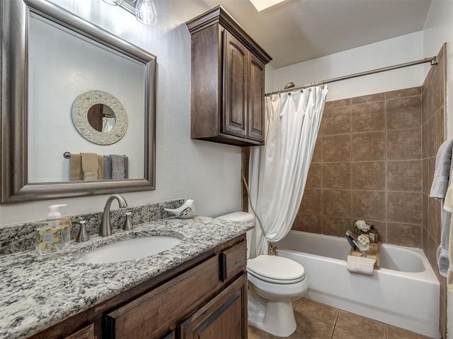 705 N White Tail Way, Mustang, OK 73064