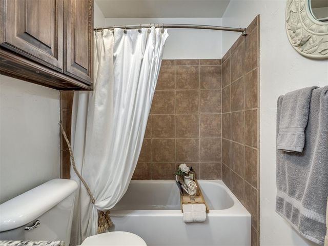 705 N White Tail Way, Mustang, OK 73064