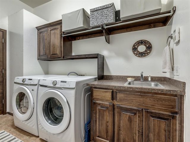 705 N White Tail Way, Mustang, OK 73064