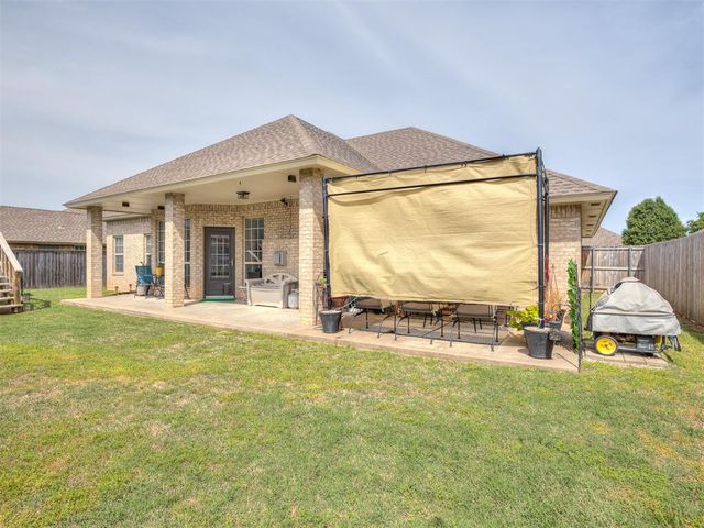 705 N White Tail Way, Mustang, OK 73064