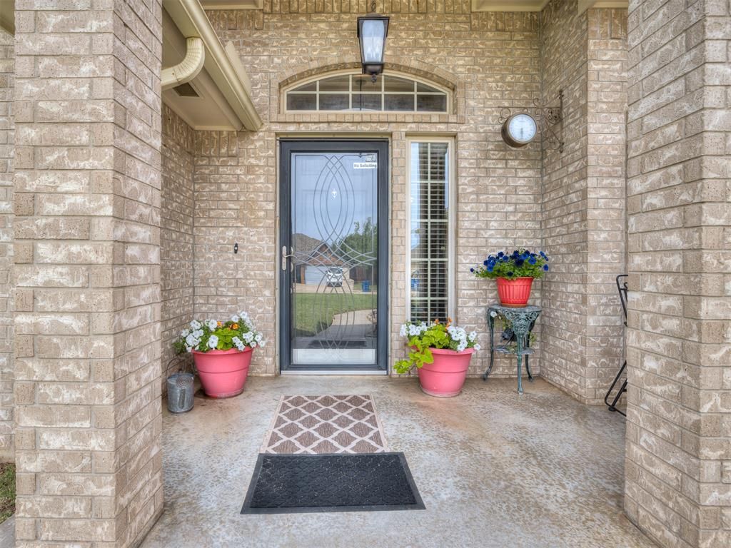 705 N White Tail Way, Mustang, OK 73064