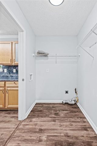 2708 Lake Park Ridge E, Acworth, GA 30101