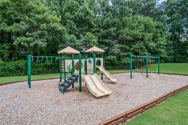 2708 Lake Park Ridge E, Acworth, GA 30101