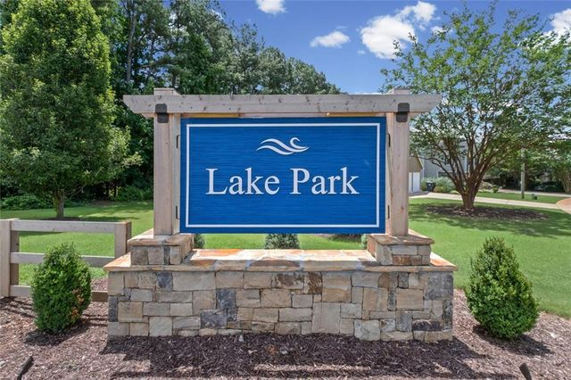 2708 Lake Park Ridge E, Acworth, GA 30101