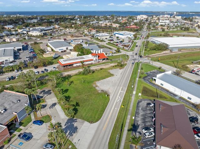 1013 Taylor Road, Punta Gorda, FL 33950