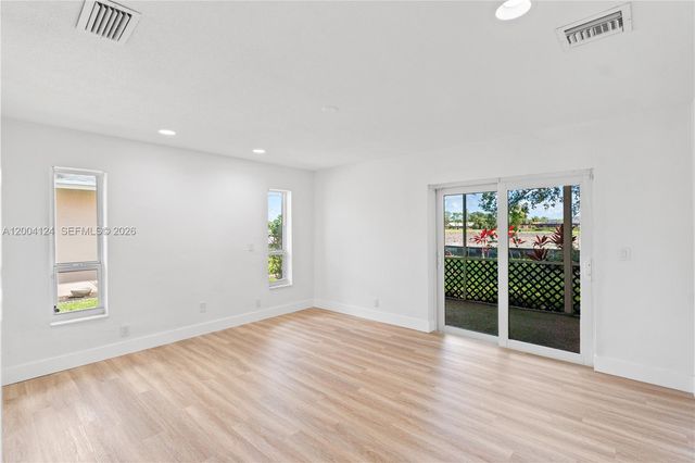 4508 King Palm Dr, Tamarac, FL 33319