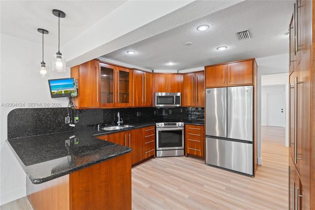 4508 King Palm Dr, Tamarac, FL 33319