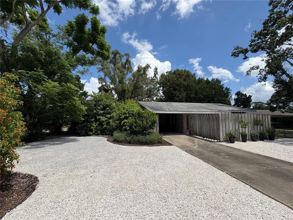2303 BOUGAINVILLEA STREET, Sarasota, FL 34239