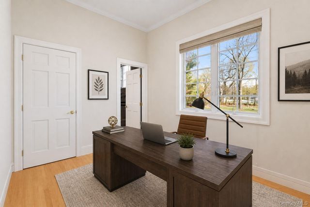 2 High Point Terrace, Scarsdale, NY 10583