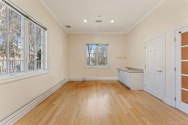 2 High Point Terrace, Scarsdale, NY 10583