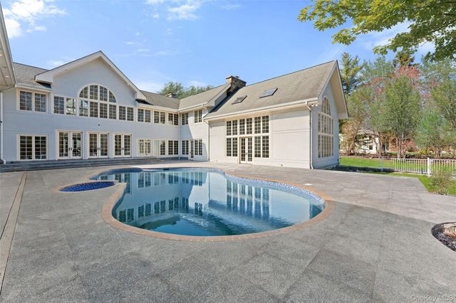2 High Point Terrace, Scarsdale, NY 10583