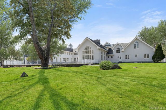2 High Point Terrace, Scarsdale, NY 10583