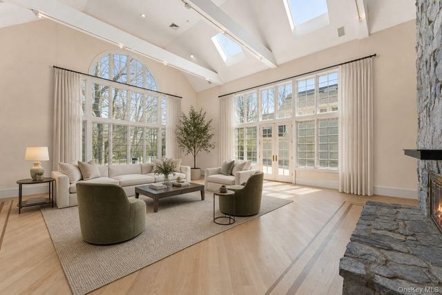 2 High Point Terrace, Scarsdale, NY 10583