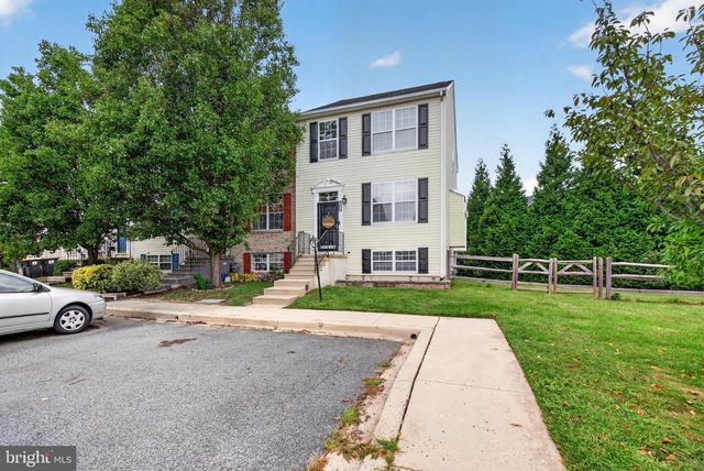 165 VERSAILLES CT, Newark, DE 19702