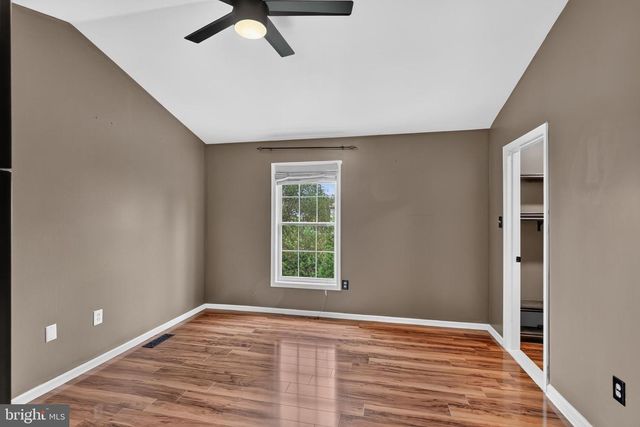 165 VERSAILLES CT, Newark, DE 19702