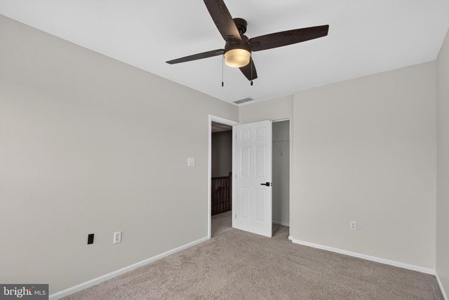 165 VERSAILLES CT, Newark, DE 19702