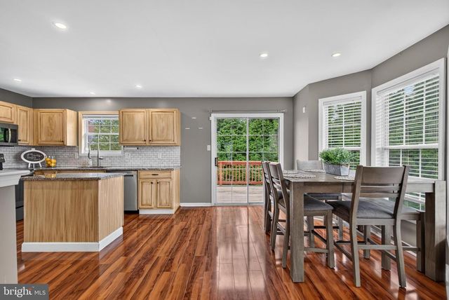 165 VERSAILLES CT, Newark, DE 19702