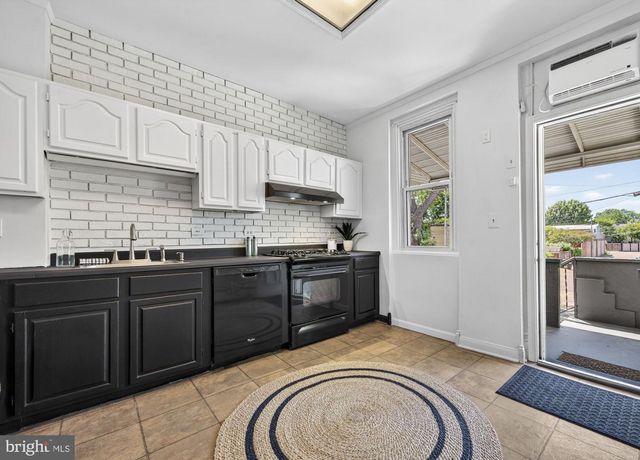323 13TH ST SE, Washington, DC 20003