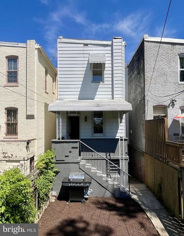 323 13TH ST SE, Washington, DC 20003